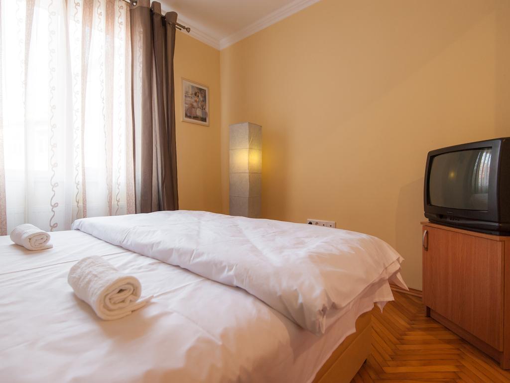 Like Hostel Chernivtsi Room photo